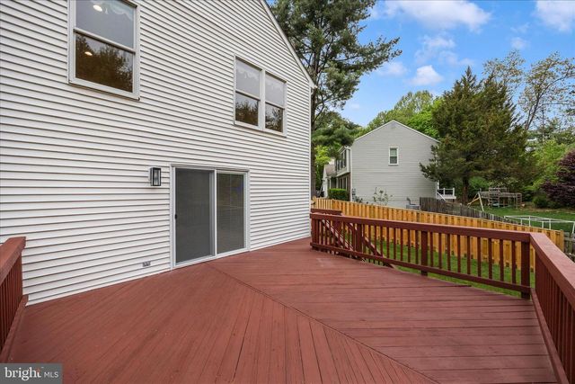 2433 HENSLOWE DR, Rockville, MD 20854