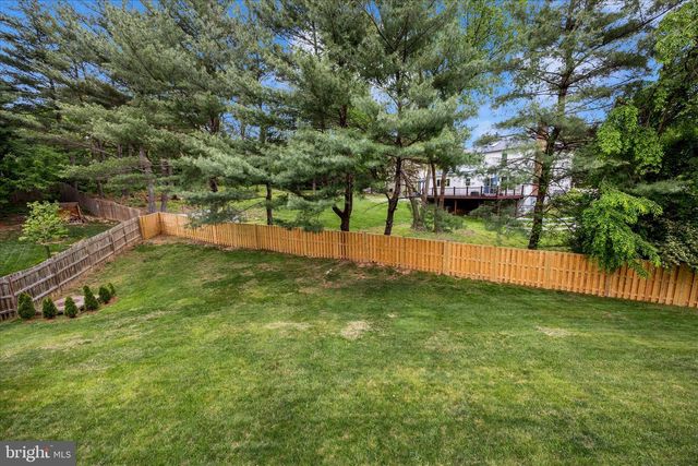 2433 HENSLOWE DR, Rockville, MD 20854