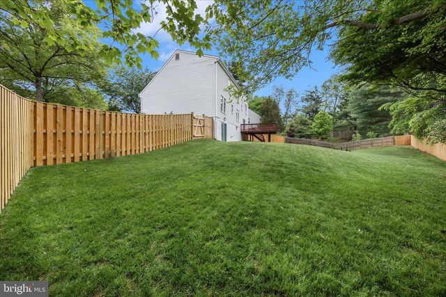 2433 HENSLOWE DR, Rockville, MD 20854