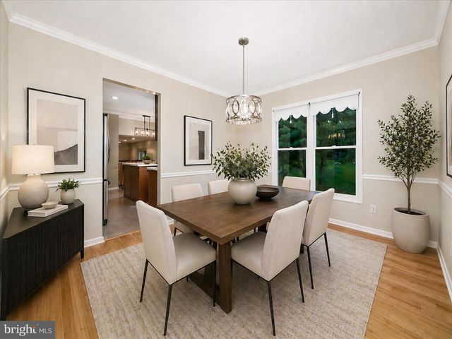 2433 HENSLOWE DR, Rockville, MD 20854