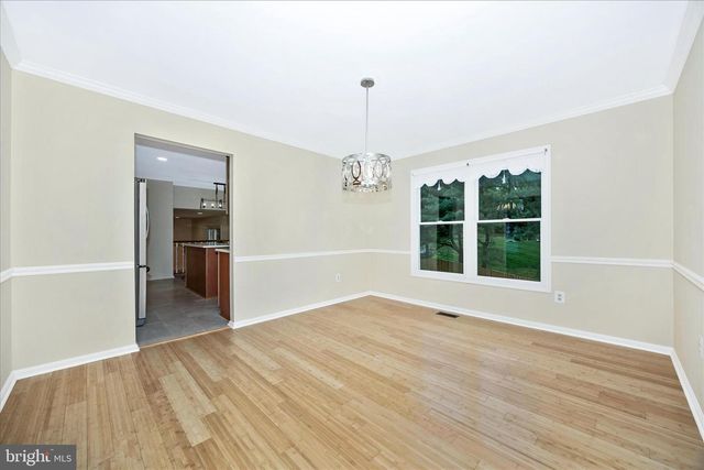 2433 HENSLOWE DR, Rockville, MD 20854