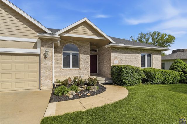 4500 SW Moundview DR, Topeka, KS 66610