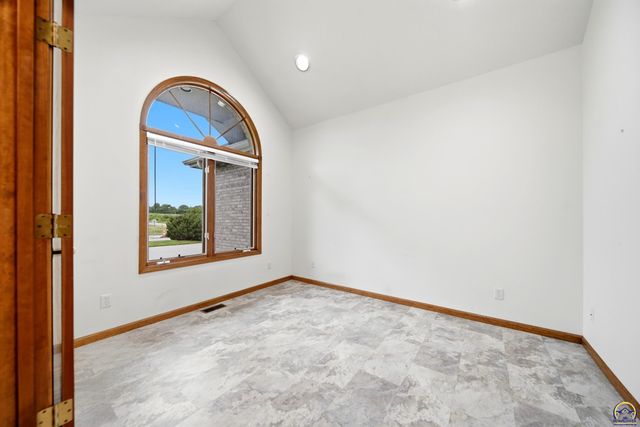 4500 SW Moundview DR, Topeka, KS 66610