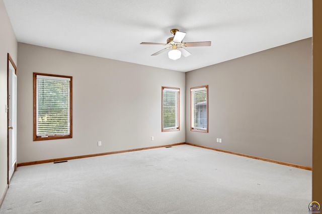4500 SW Moundview DR, Topeka, KS 66610