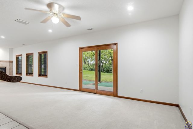 4500 SW Moundview DR, Topeka, KS 66610