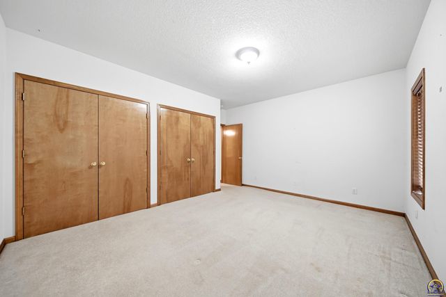 4500 SW Moundview DR, Topeka, KS 66610