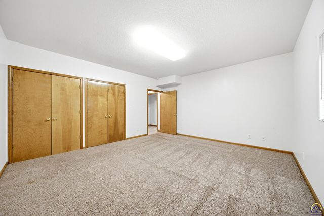 4500 SW Moundview DR, Topeka, KS 66610