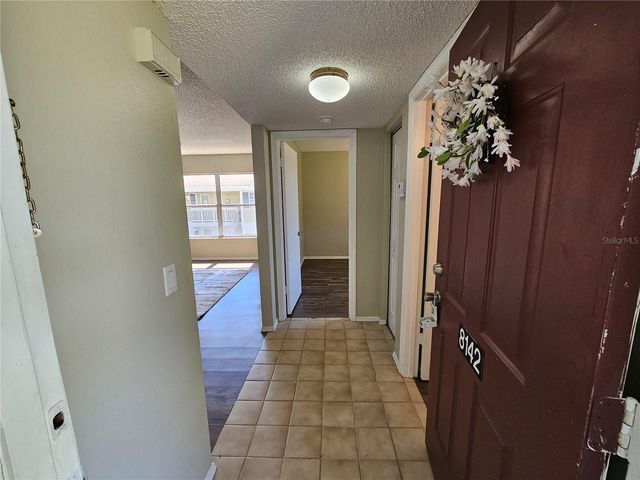 8142 FAIRWAYS CIRCLE S204, Ocala, FL 34472