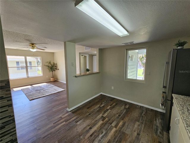 8142 FAIRWAYS CIRCLE S204, Ocala, FL 34472