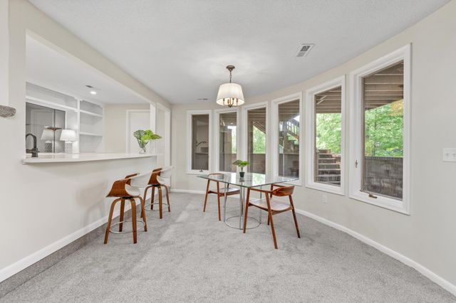 1325 N Covington Cir, Wichita, KS 67212