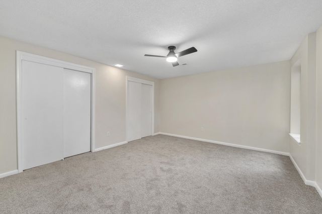 1325 N Covington Cir, Wichita, KS 67212