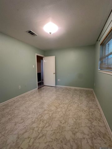 5615 Jane Marie St, Zachary, LA 70791