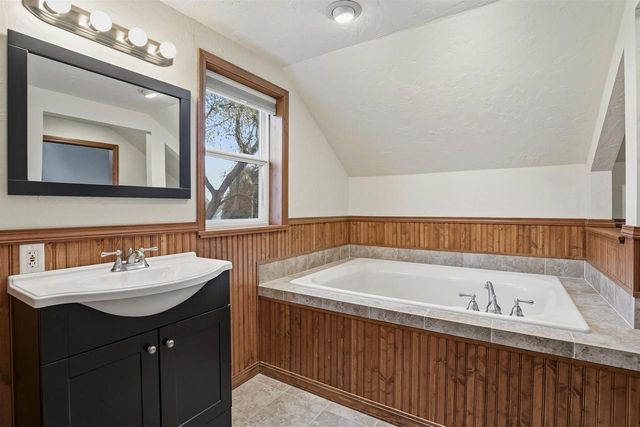 524 E MCKINLEY STREET, Appleton, WI 54915