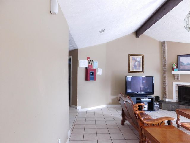 8215 Quail Hills Drive, Houston, TX 77489