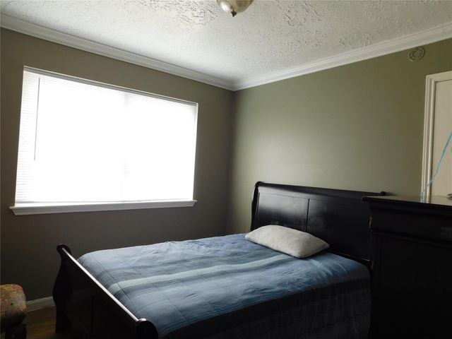 8215 Quail Hills Drive, Houston, TX 77489