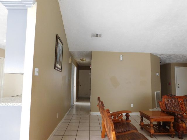 8215 Quail Hills Drive, Houston, TX 77489