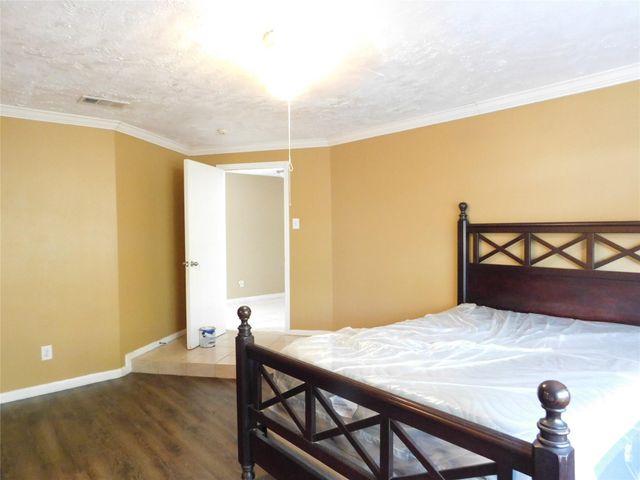 8215 Quail Hills Drive, Houston, TX 77489