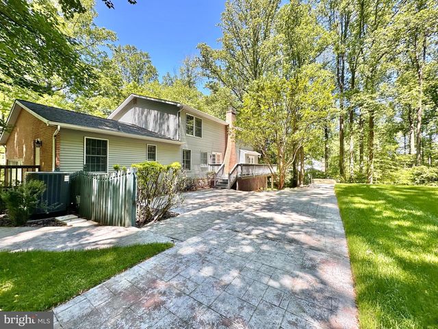 13 CONSTANTINE DR, Phoenix, MD 21131