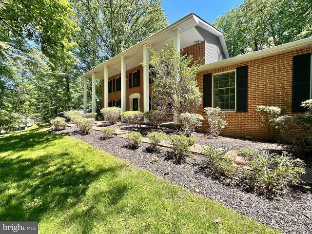 13 CONSTANTINE DR, Phoenix, MD 21131
