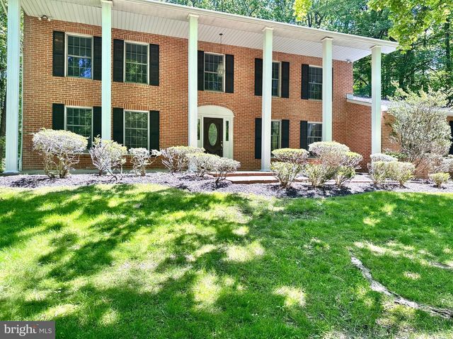 13 CONSTANTINE DR, Phoenix, MD 21131