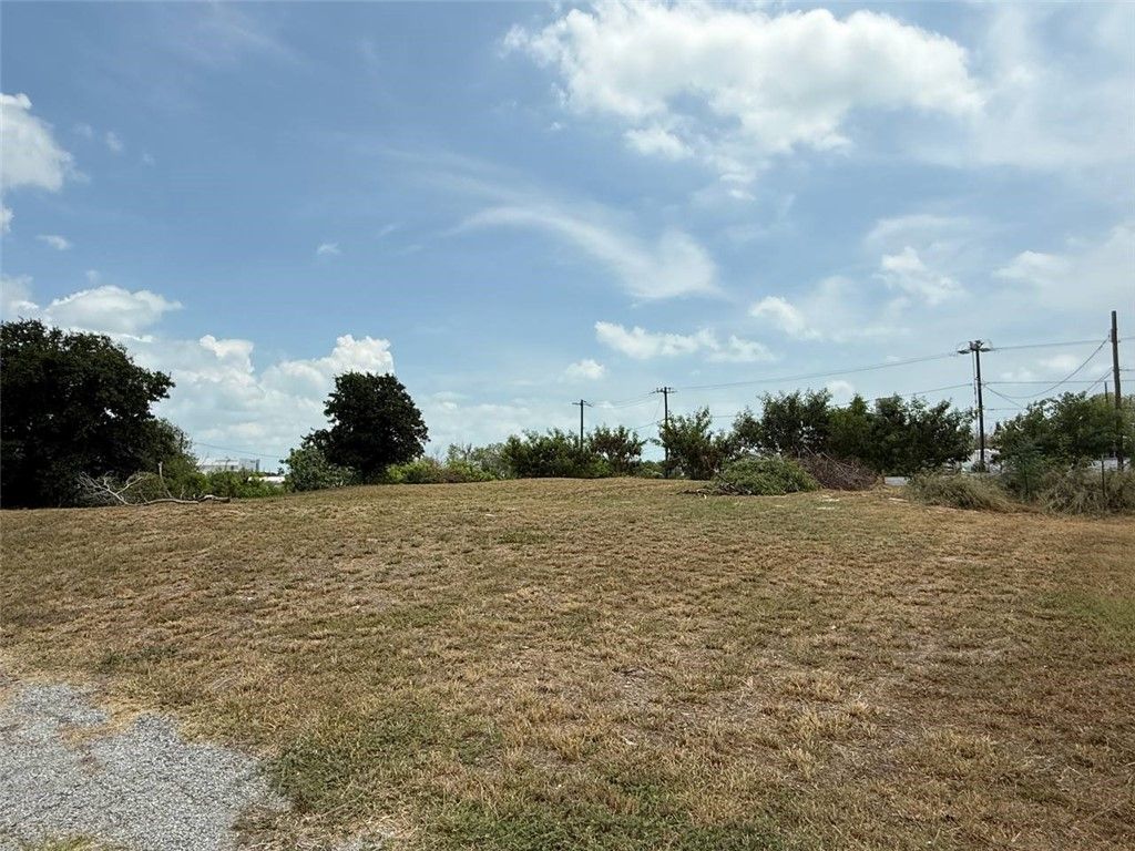 1422 San Luis St, Corpus Christi, TX 78401