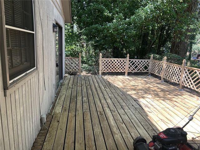 512 Rockborough Terrace, Stone Mountain, GA 30083