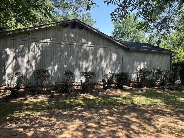 512 Rockborough Terrace, Stone Mountain, GA 30083