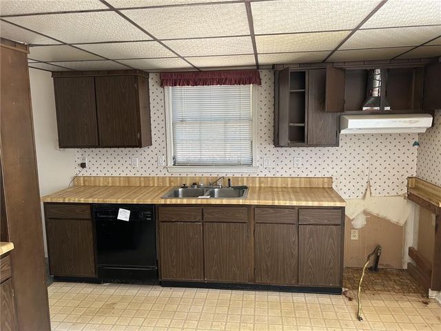 512 Rockborough Terrace, Stone Mountain, GA 30083