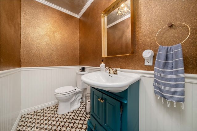 5748 Larryan Drive, Woodland Hills, CA 91367