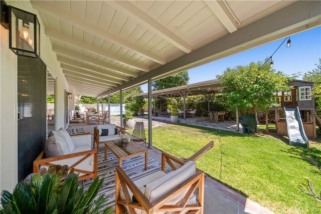5748 Larryan Drive, Woodland Hills, CA 91367