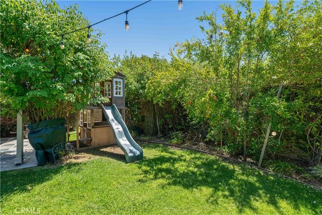 5748 Larryan Drive, Woodland Hills, CA 91367