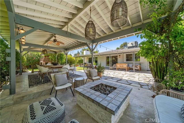 5748 Larryan Drive, Woodland Hills, CA 91367