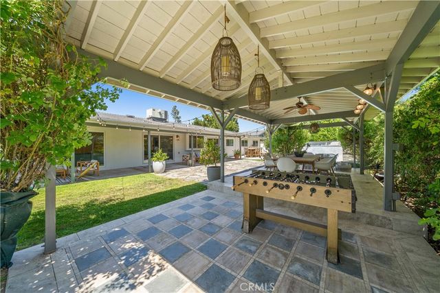 5748 Larryan Drive, Woodland Hills, CA 91367