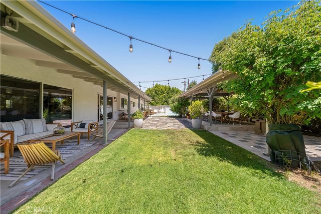 5748 Larryan Drive, Woodland Hills, CA 91367