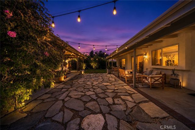 5748 Larryan Drive, Woodland Hills, CA 91367