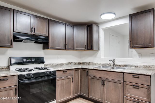 3550 E 32nd Street, Tucson, AZ 85713