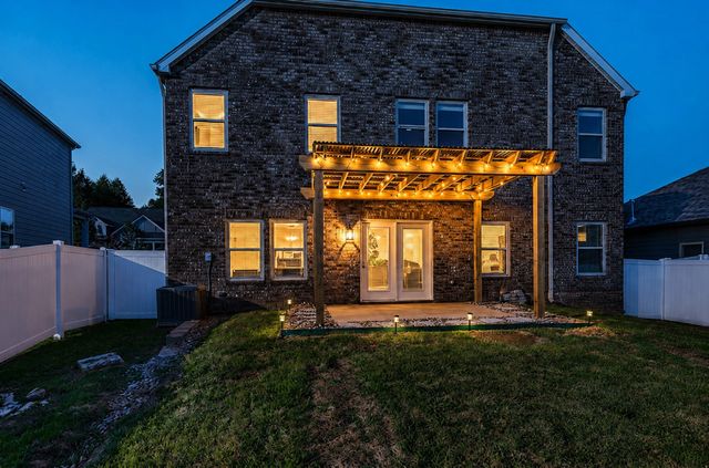 311 Cedar Glade Ct, Lebanon, TN 37090