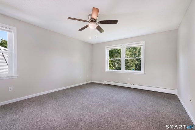 40 Kingsbury Lane, Glastonbury, CT 06033