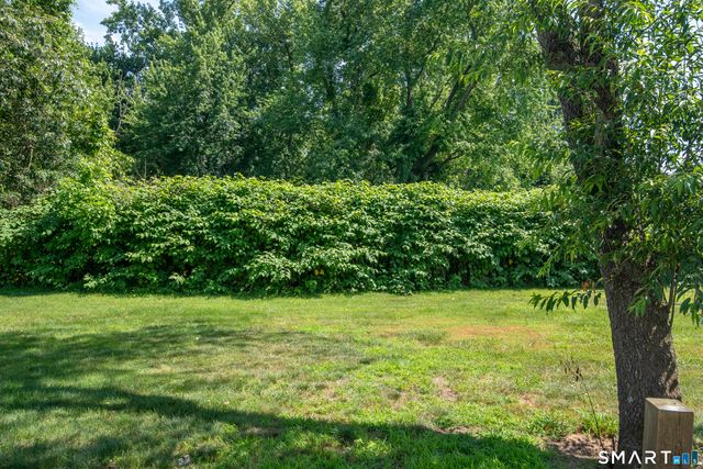 40 Kingsbury Lane, Glastonbury, CT 06033