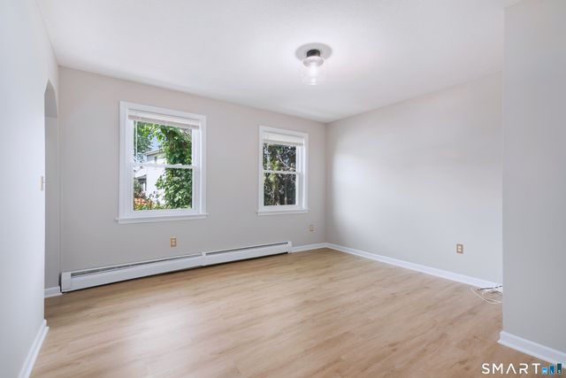 40 Kingsbury Lane, Glastonbury, CT 06033