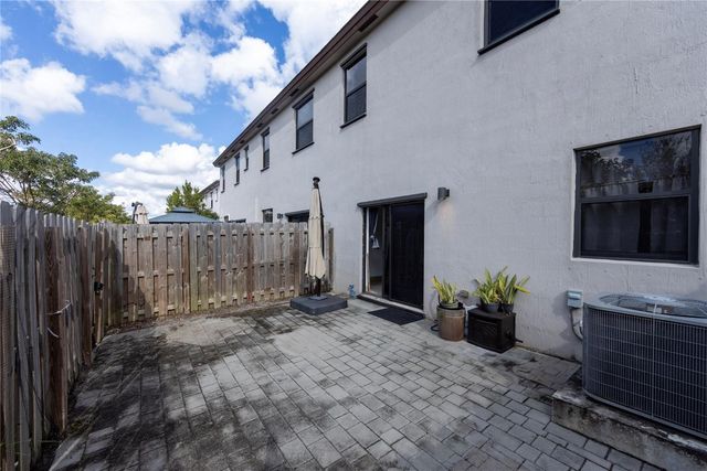 20920 NE 8th Avenue, Miami, FL 33179