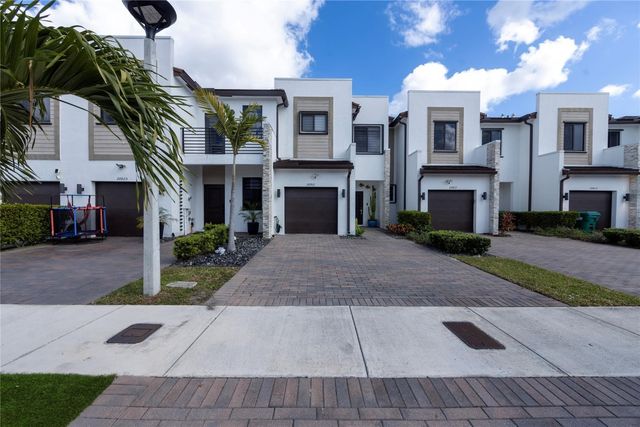 20920 NE 8th Avenue, Miami, FL 33179