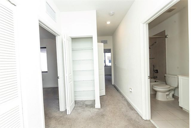 20920 NE 8th Avenue, Miami, FL 33179