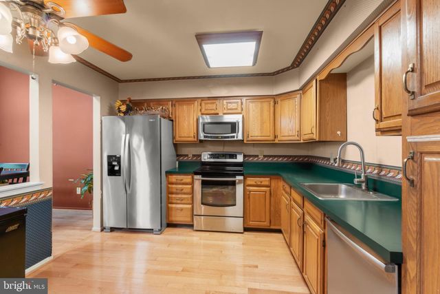 2 CORKERY LN, Medford, NJ 08055