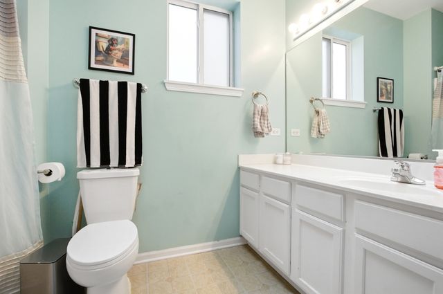 3019 Nantucket Drive, Joliet, IL 60435