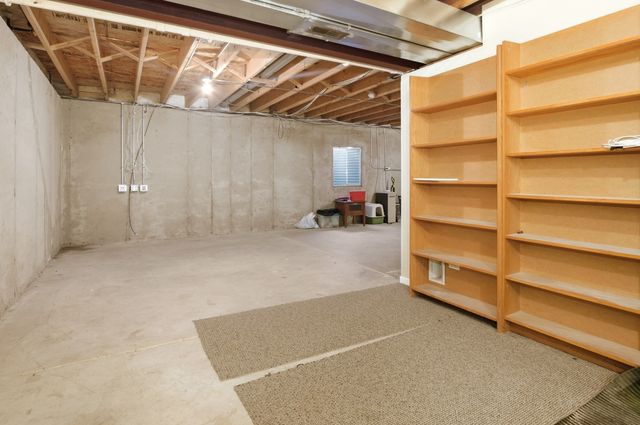 3019 Nantucket Drive, Joliet, IL 60435