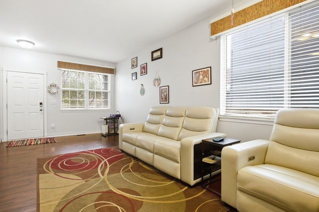 3019 Nantucket Drive, Joliet, IL 60435