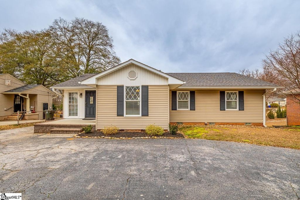 228 Brookdale Avenue, Greenville, SC 29607