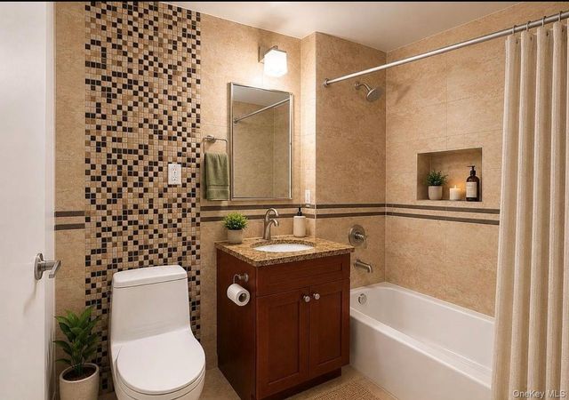 14075 Ash Avenue 5H, Flushing, NY 11355