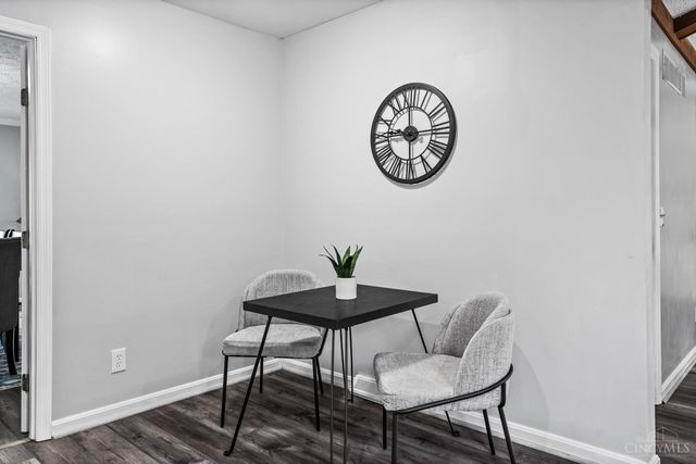 9377 Dundee Dr, West Chester, OH 45069